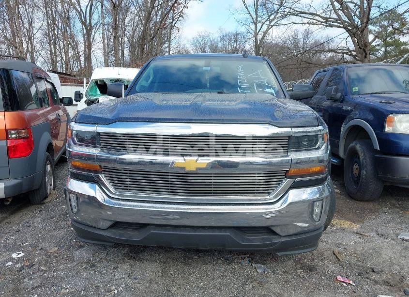 Photo 12 of 2018 Chevrolet Silverado 1500 1LT (VIN 3GCPCREC3JG154440)