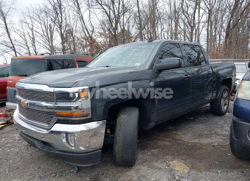 Photo 14 of 2018 Chevrolet Silverado 1500 1LT (VIN 3GCPCREC3JG154440)