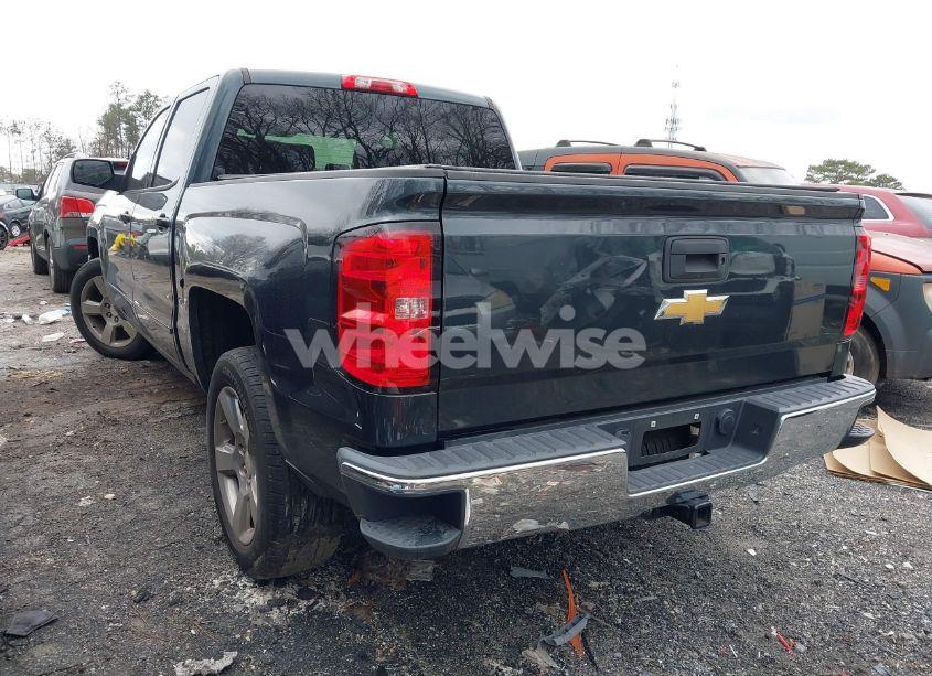 Photo 3 of 2018 Chevrolet Silverado 1500 1LT (VIN 3GCPCREC3JG154440)