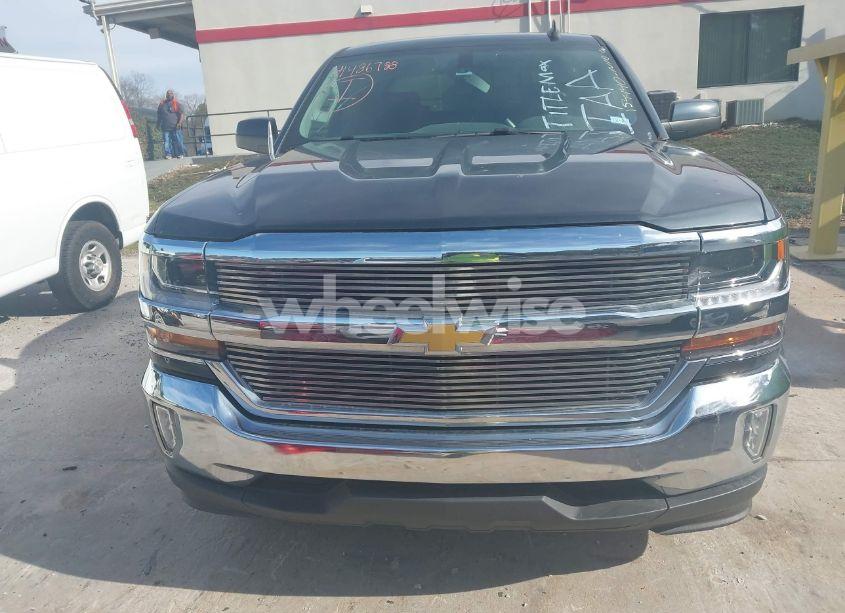 Photo 6 of 2018 Chevrolet Silverado 1500 1LT (VIN 3GCPCREC3JG154440)