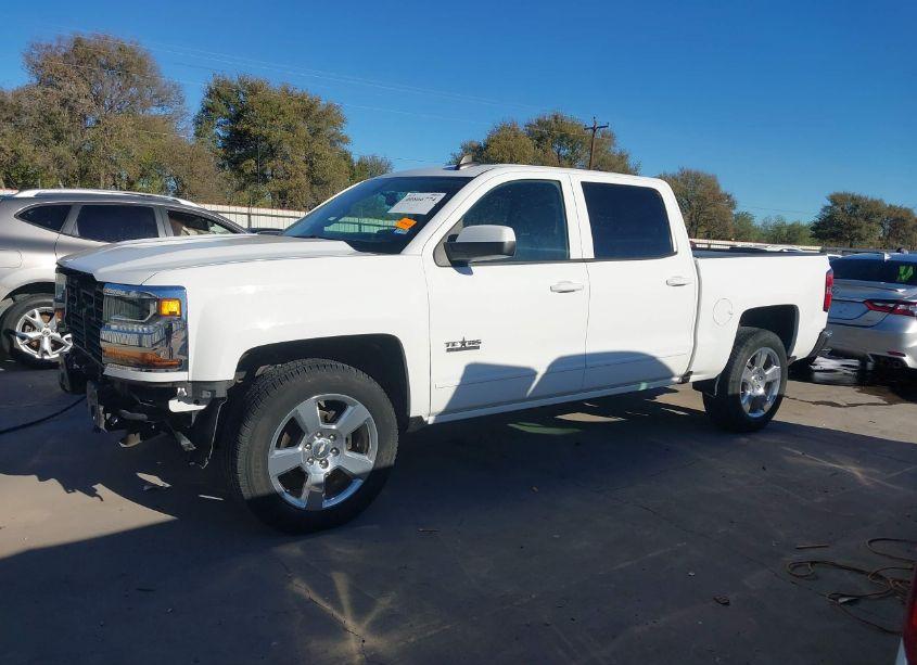 Photo 15 of 2018 Chevrolet Silverado 1500 1LT (VIN 3GCPCREC3JG163347)