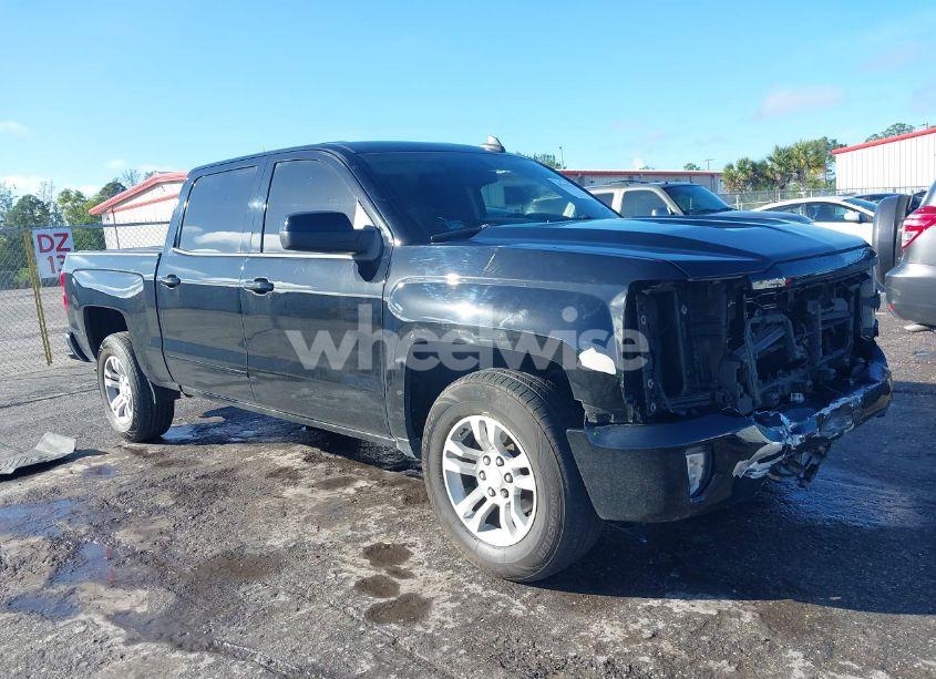 2018 Chevrolet Silverado 1500 1LT (VIN 3GCPCREC3JG218685) main photo