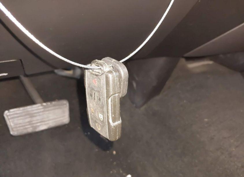 Photo 11 of 2018 Chevrolet Silverado 1500 1LT (VIN 3GCPCREC3JG375472)