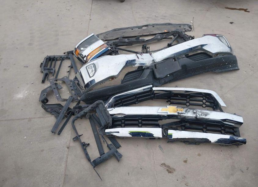 Photo 12 of 2018 Chevrolet Silverado 1500 1LT (VIN 3GCPCREC3JG375472)