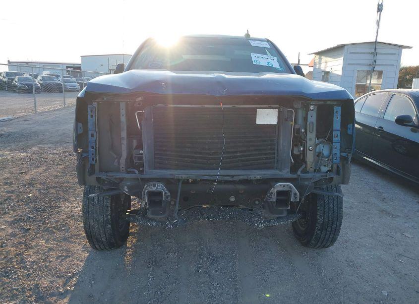 Photo 13 of 2018 Chevrolet Silverado 1500 1LT (VIN 3GCPCREC3JG375472)