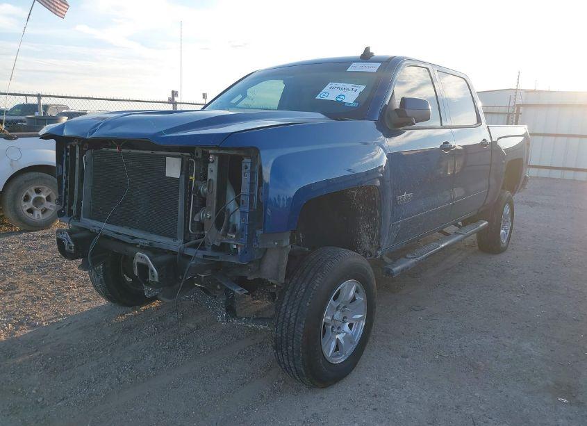 Photo 2 of 2018 Chevrolet Silverado 1500 1LT (VIN 3GCPCREC3JG375472)