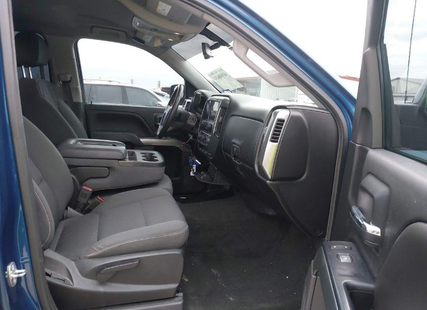 Photo 5 of 2018 Chevrolet Silverado 1500 1LT (VIN 3GCPCREC3JG375472)