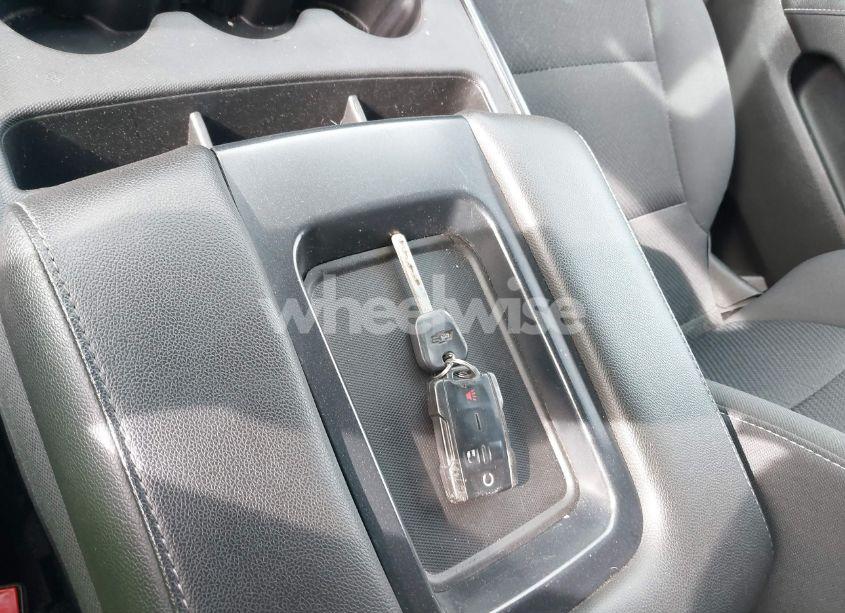 Photo 11 of 2018 Chevrolet Silverado 1500 1LT (VIN 3GCPCREC3JG414805)