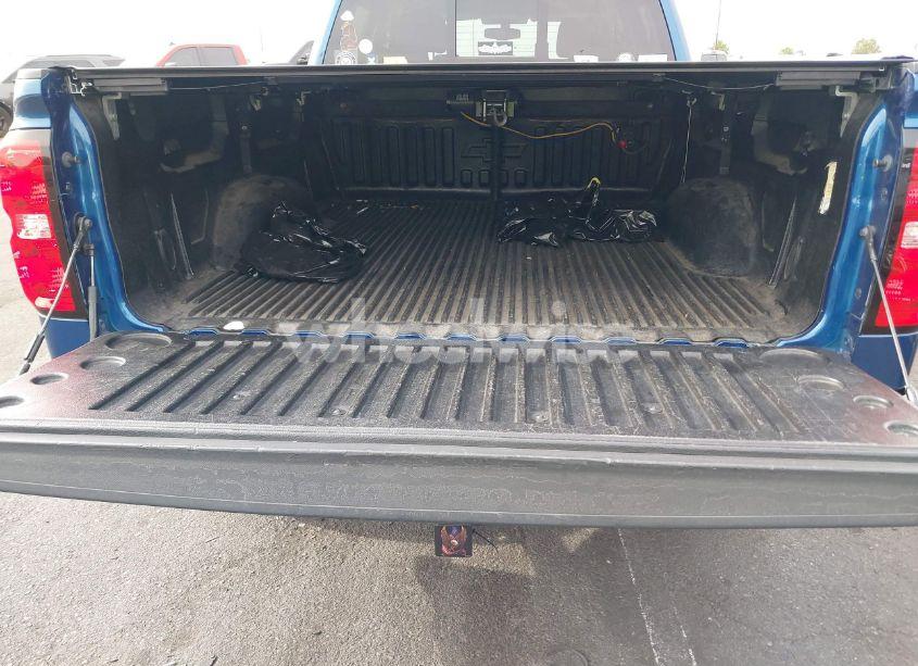 Photo 12 of 2018 Chevrolet Silverado 1500 1LT (VIN 3GCPCREC3JG414805)