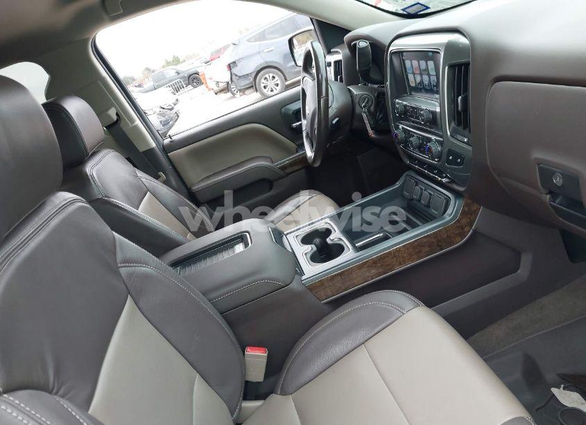 Photo 5 of 2017 Chevrolet Silverado 1500 1LT (VIN 3GCPCREC4HG102602)