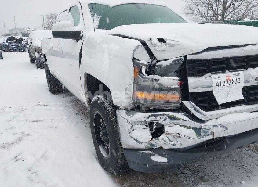 Photo 6 of 2017 Chevrolet Silverado 1500 1LT (VIN 3GCPCREC4HG442817)