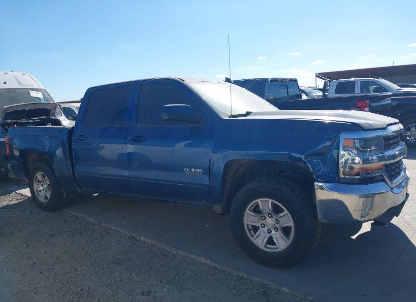 Photo 13 of 2018 Chevrolet Silverado 1500 LT (VIN 3GCPCREC4JG207632)
