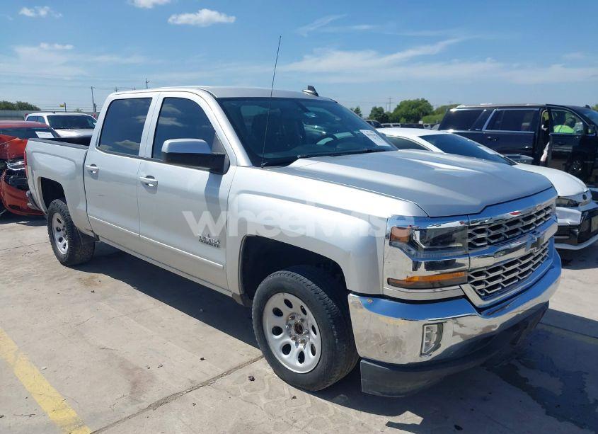 2018 Chevrolet Silverado 1500 1LT (VIN 3GCPCREC4JG214063) main photo