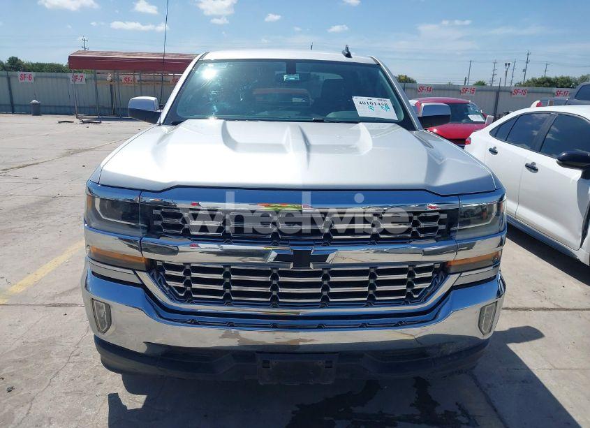 Photo 12 of 2018 Chevrolet Silverado 1500 1LT (VIN 3GCPCREC4JG214063)
