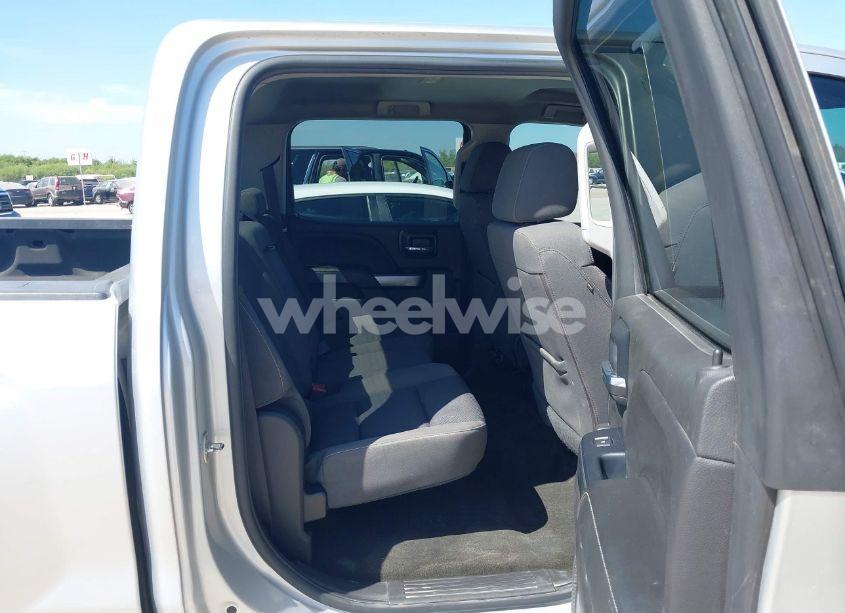 Photo 8 of 2018 Chevrolet Silverado 1500 1LT (VIN 3GCPCREC4JG214063)