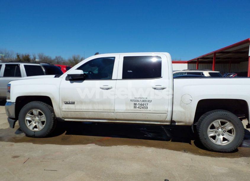 Photo 14 of 2018 Chevrolet Silverado 1500 1LT (VIN 3GCPCREC4JG366571)