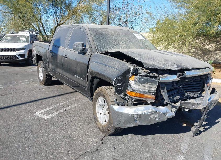 2018 Chevrolet Silverado 1500 1LT (VIN 3GCPCREC4JG503489) main photo