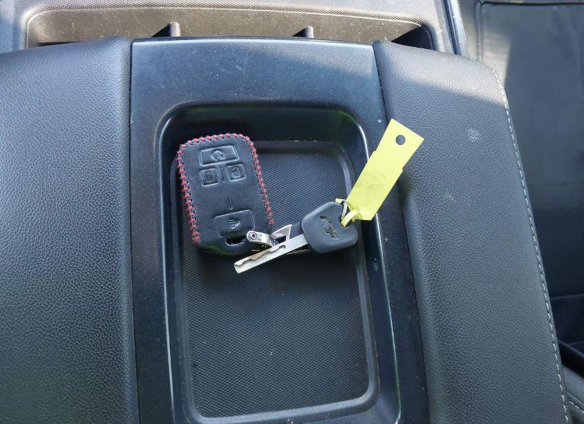 Photo 11 of 2018 Chevrolet Silverado 1500 1LT (VIN 3GCPCREC4JG503489)