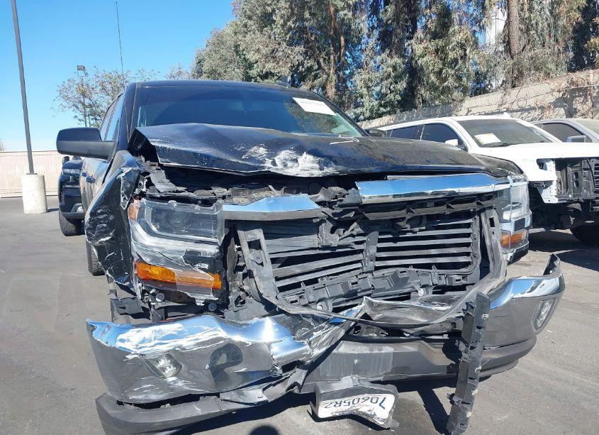 Photo 6 of 2018 Chevrolet Silverado 1500 1LT (VIN 3GCPCREC4JG503489)