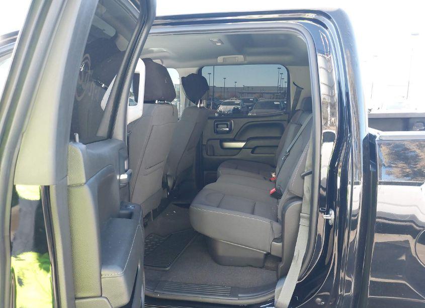 Photo 8 of 2018 Chevrolet Silverado 1500 1LT (VIN 3GCPCREC4JG503489)