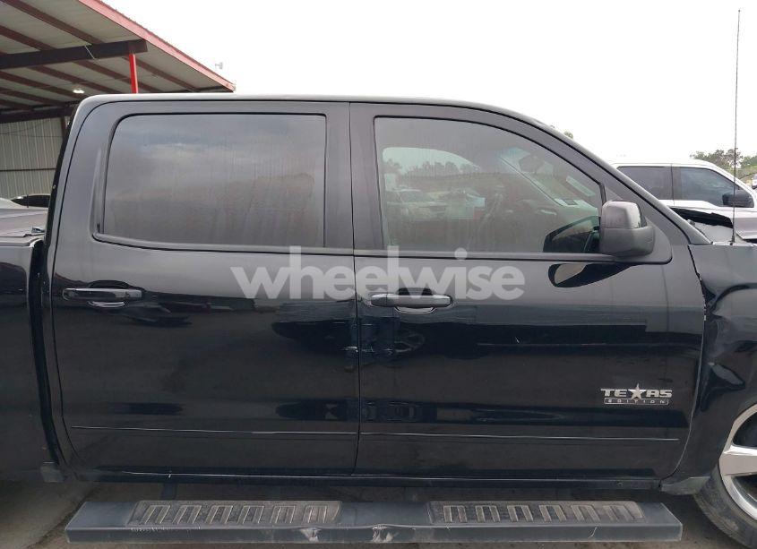 Photo 14 of 2018 Chevrolet Silverado 1500 1LT (VIN 3GCPCREC4JG637399)