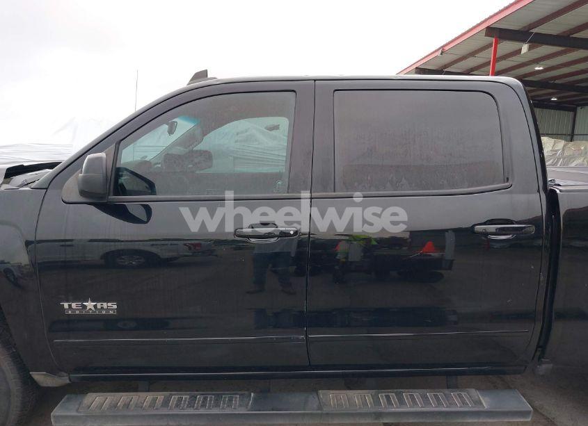 Photo 15 of 2018 Chevrolet Silverado 1500 1LT (VIN 3GCPCREC4JG637399)