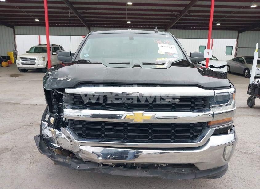 Photo 18 of 2018 Chevrolet Silverado 1500 1LT (VIN 3GCPCREC4JG637399)