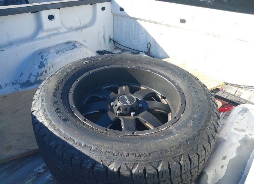 Photo 12 of 2014 Chevrolet Silverado 1500 1LT (VIN 3GCPCREC5EG267991)