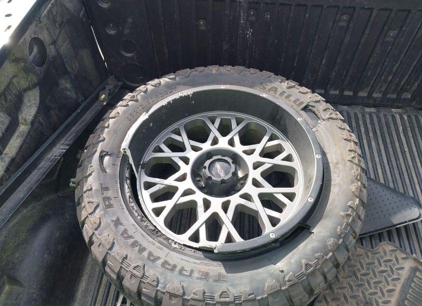 Photo 18 of 2014 Chevrolet Silverado 1500 1LT (VIN 3GCPCREC5EG301413)