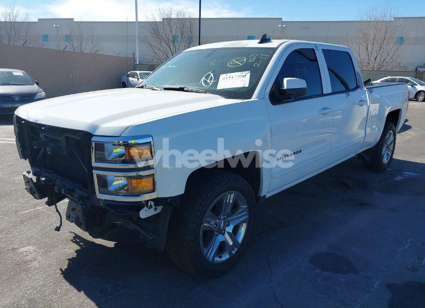 Photo 2 of 2015 Chevrolet Silverado 1500 1LT (VIN 3GCPCREC5FG192792)