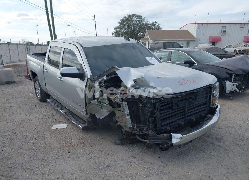 2017 Chevrolet Silverado 1500 1LT (VIN 3GCPCREC5HG172710) main photo