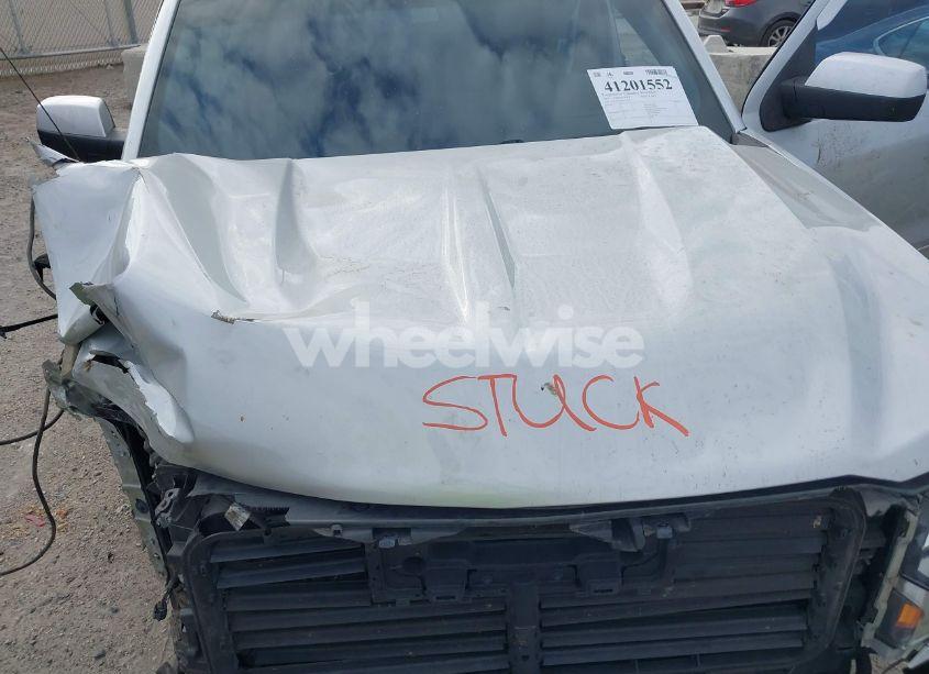 Photo 10 of 2017 Chevrolet Silverado 1500 1LT (VIN 3GCPCREC5HG172710)