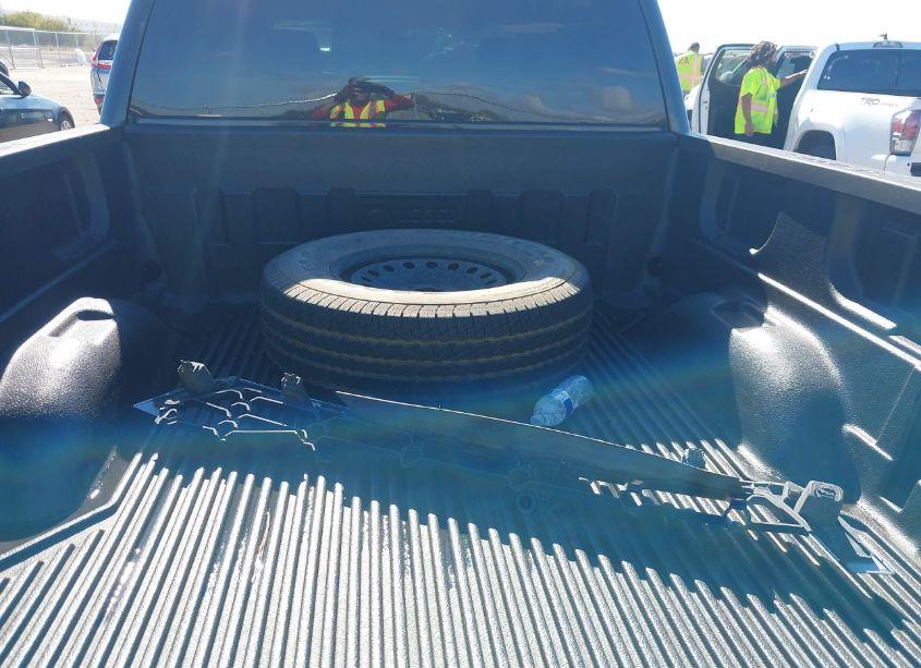 Photo 12 of 2017 Chevrolet Silverado 1500 1LT (VIN 3GCPCREC5HG431664)