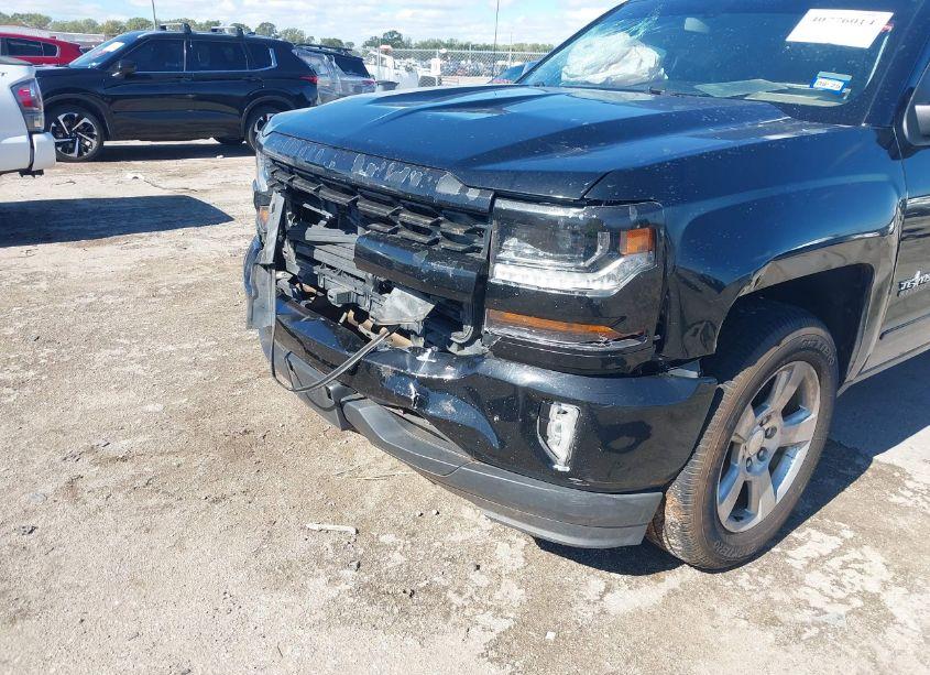 Photo 6 of 2017 Chevrolet Silverado 1500 1LT (VIN 3GCPCREC5HG431664)