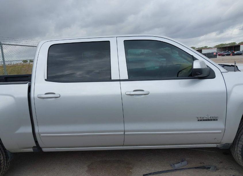 Photo 13 of 2018 Chevrolet Silverado 1500 1LT (VIN 3GCPCREC5JG108964)