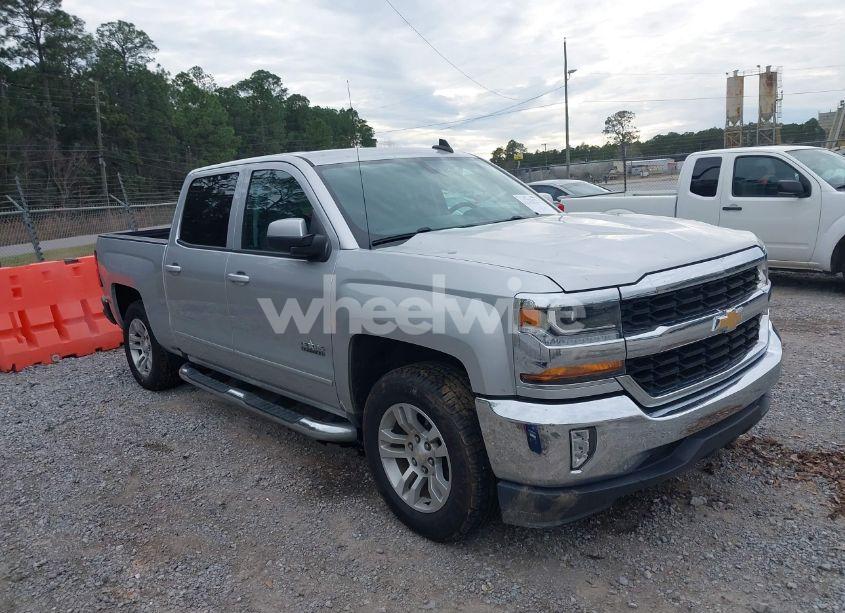 2018 Chevrolet Silverado 1500 1LT (VIN 3GCPCREC5JG490588) main photo