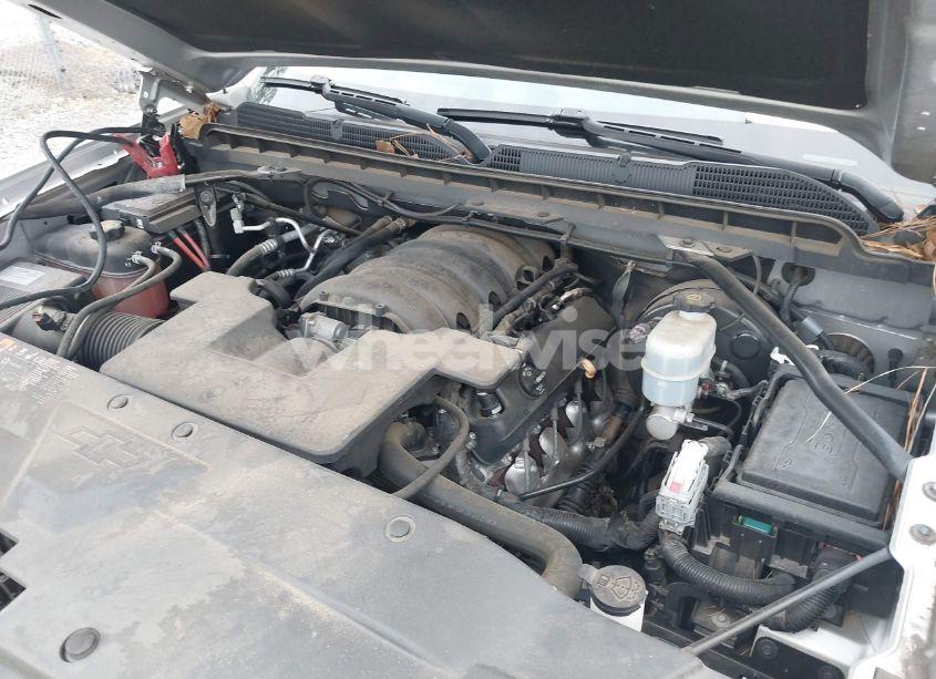 Photo 10 of 2018 Chevrolet Silverado 1500 1LT (VIN 3GCPCREC5JG490588)