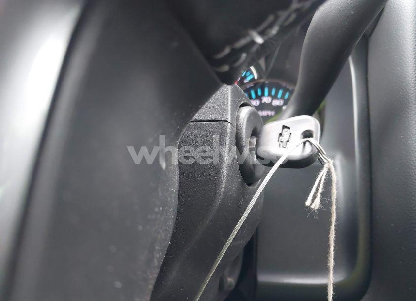 Photo 11 of 2018 Chevrolet Silverado 1500 1LT (VIN 3GCPCREC5JG490588)