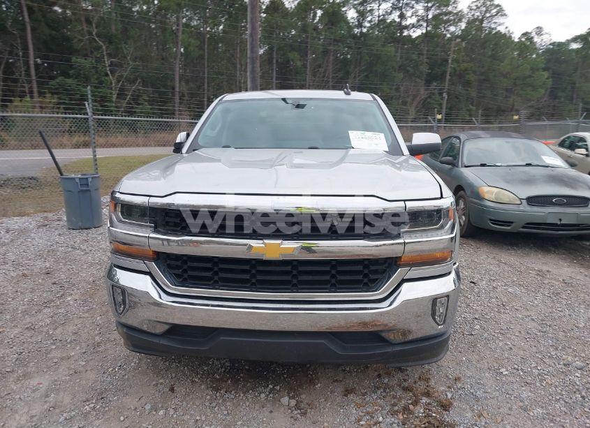 Photo 12 of 2018 Chevrolet Silverado 1500 1LT (VIN 3GCPCREC5JG490588)
