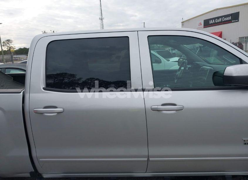 Photo 13 of 2018 Chevrolet Silverado 1500 1LT (VIN 3GCPCREC5JG490588)