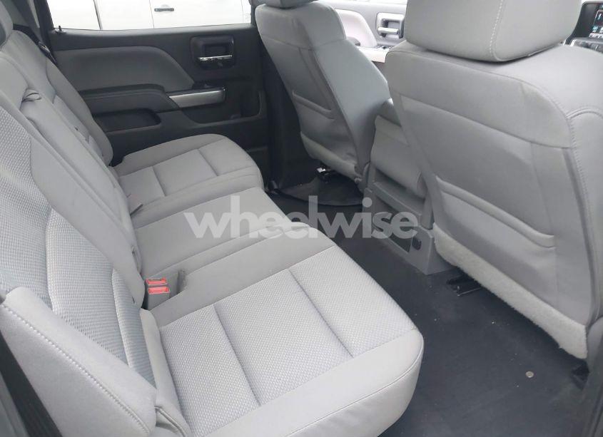 Photo 8 of 2018 Chevrolet Silverado 1500 1LT (VIN 3GCPCREC5JG490588)