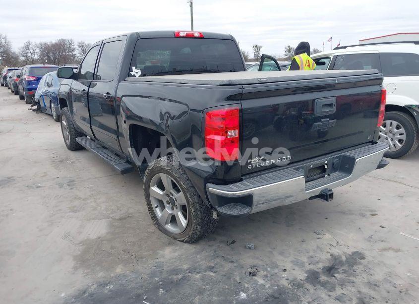 Photo 3 of 2018 Chevrolet Silverado 1500 1LT (VIN 3GCPCREC5JG597351)