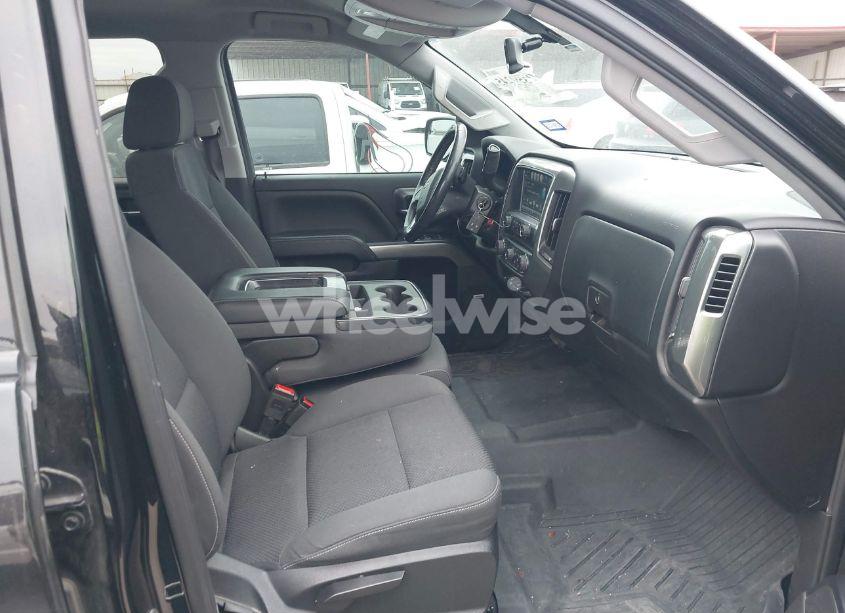 Photo 5 of 2018 Chevrolet Silverado 1500 1LT (VIN 3GCPCREC5JG597351)