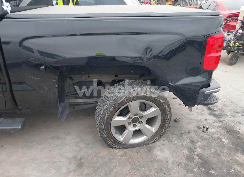 Photo 6 of 2018 Chevrolet Silverado 1500 1LT (VIN 3GCPCREC5JG597351)