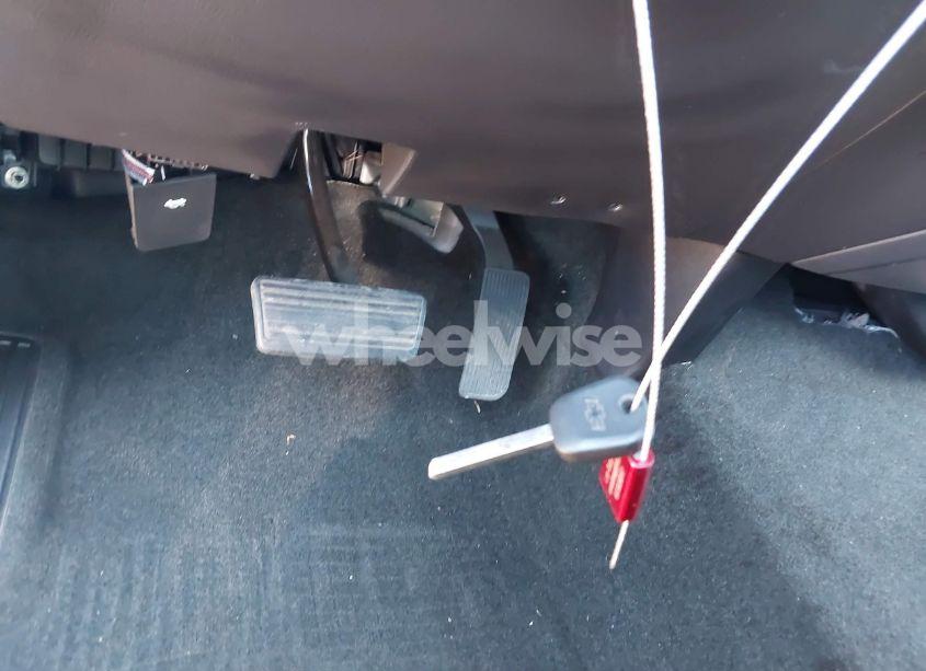 Photo 11 of 2017 Chevrolet Silverado 1500 1LT (VIN 3GCPCREC6HG258270)