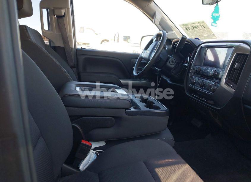 Photo 5 of 2017 Chevrolet Silverado 1500 1LT (VIN 3GCPCREC6HG258270)