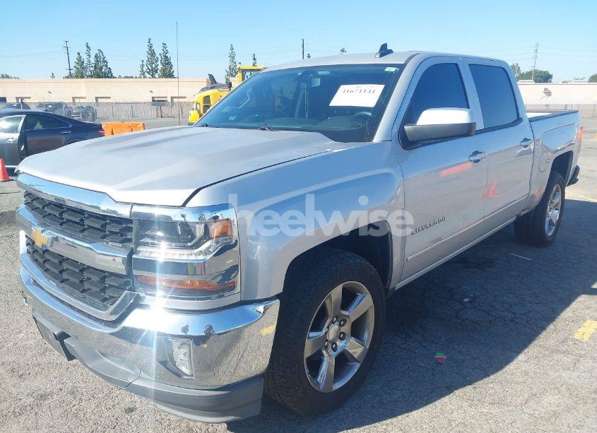 Photo 2 of 2017 Chevrolet Silverado 1500 1LT (VIN 3GCPCREC6HG332626)