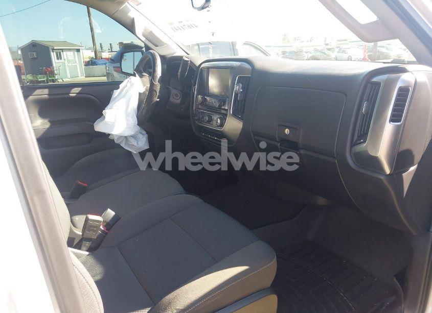 Photo 5 of 2017 Chevrolet Silverado 1500 1LT (VIN 3GCPCREC6HG332626)