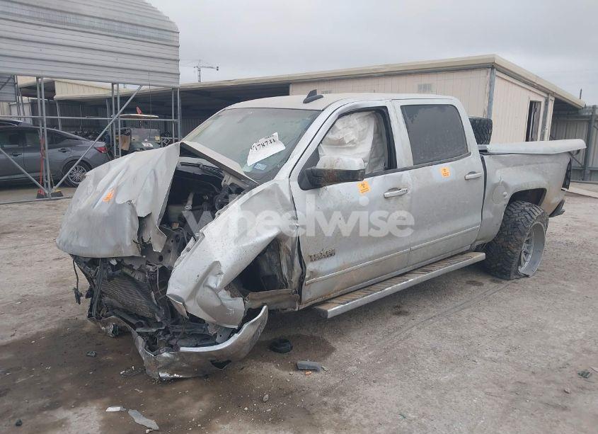 Photo 2 of 2017 Chevrolet Silverado 1500 1LT (VIN 3GCPCREC6HG500698)