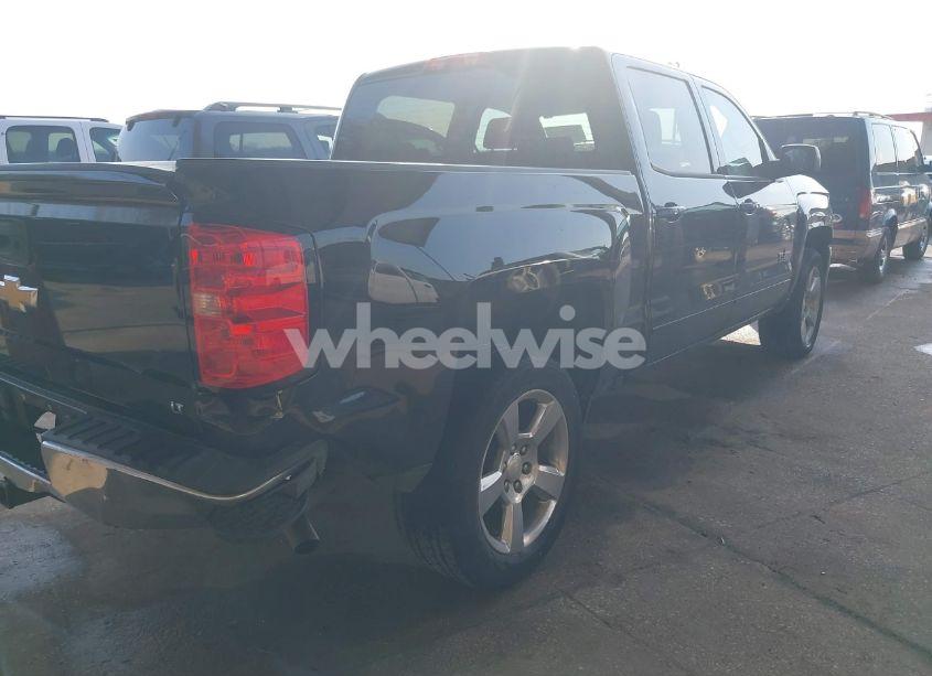 Photo 4 of 2018 Chevrolet Silverado 1500 1LT (VIN 3GCPCREC6JG138734)